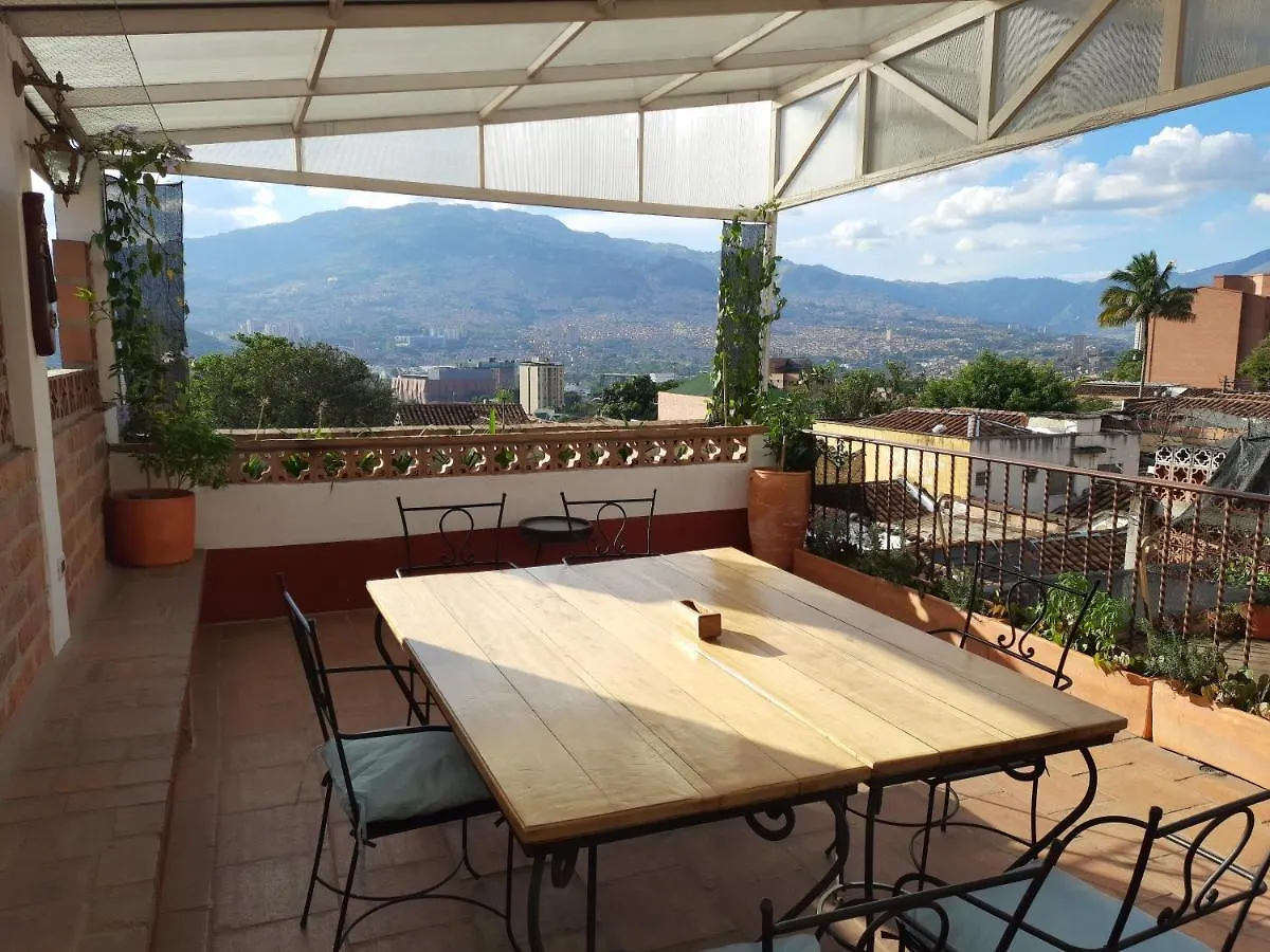 Villa del Prado Medellín Pensión