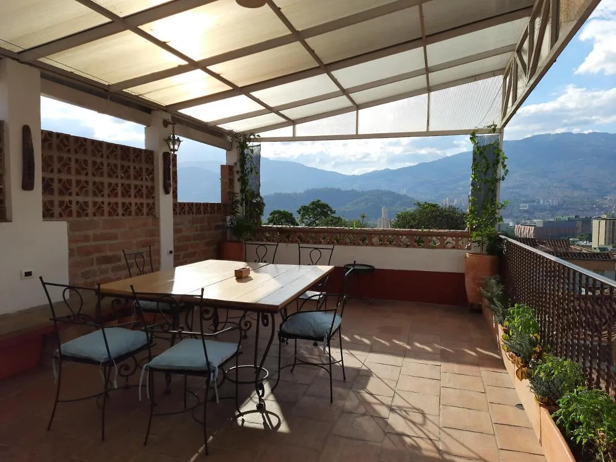 Villa del Prado Medellín 0*,