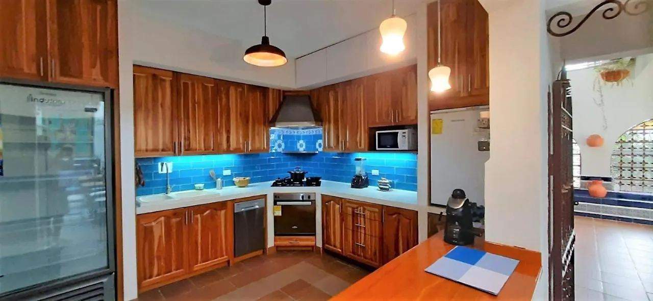 Villa del Prado Medellín Pensión